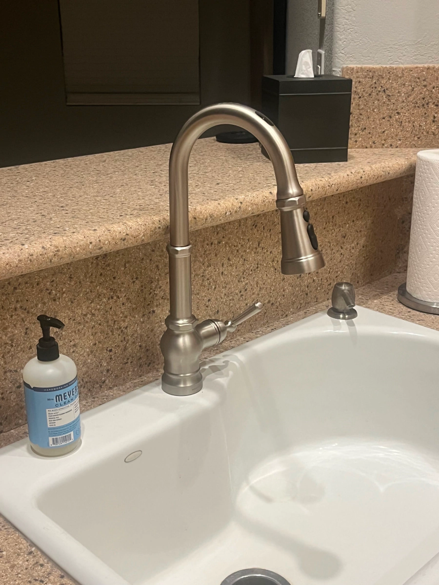 plumbing fixture repair and replacement services 1